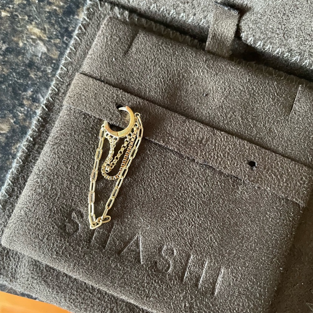 SHASHI Paloma gold single earring